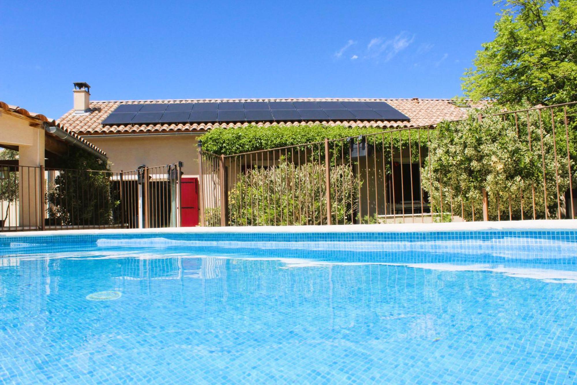 Mas La Gentille ,,, A La Campagne , Beautiful Outdoor , Swimming Pool , Pool House , Nice Green Garden , Bbq ,,, Only For You , Pour Passer Un Sejour Inoubliable Pernes-les-Fontaines Buitenkant foto
