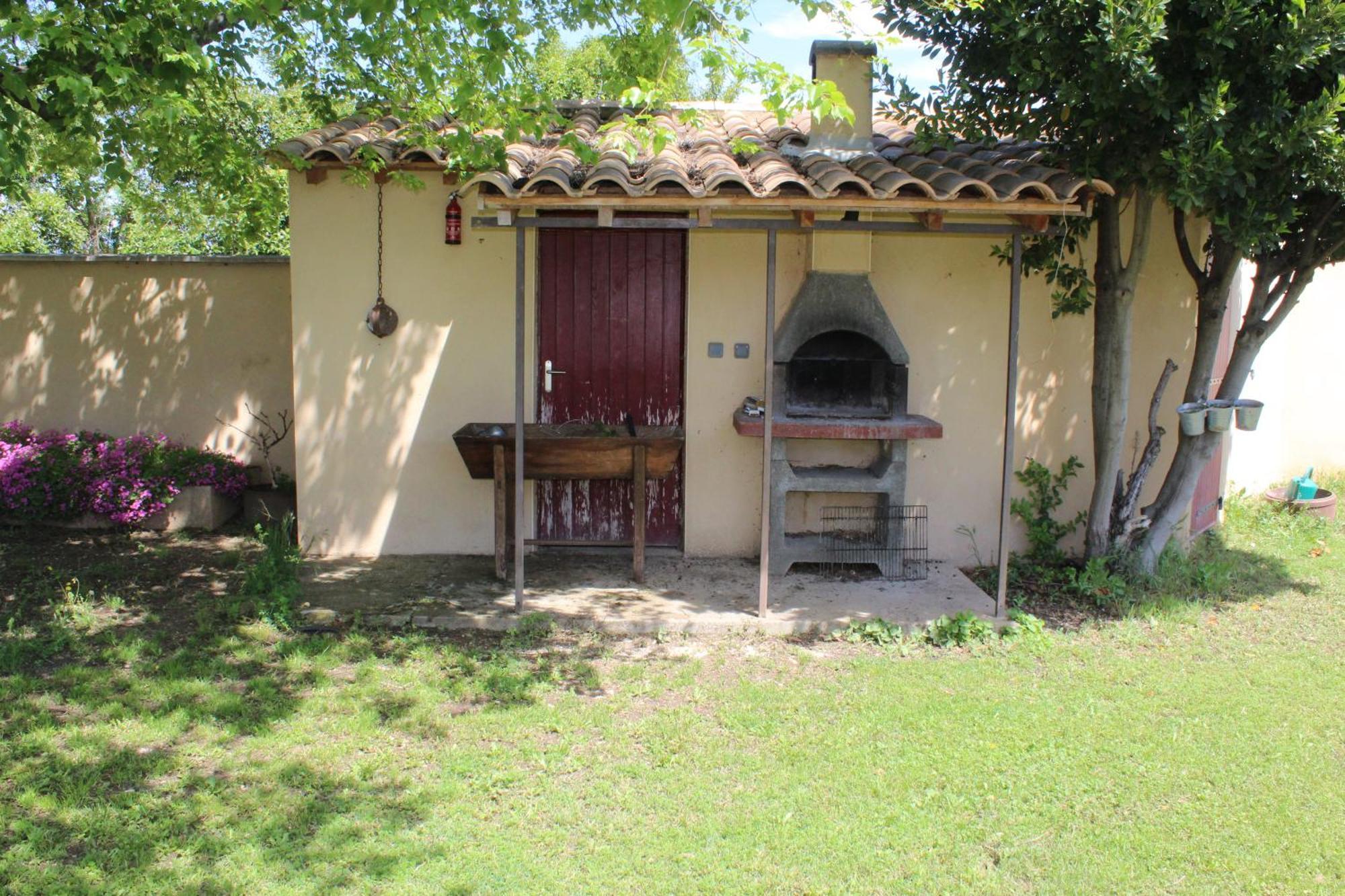 Mas La Gentille ,,, A La Campagne , Beautiful Outdoor , Swimming Pool , Pool House , Nice Green Garden , Bbq ,,, Only For You , Pour Passer Un Sejour Inoubliable Pernes-les-Fontaines Buitenkant foto